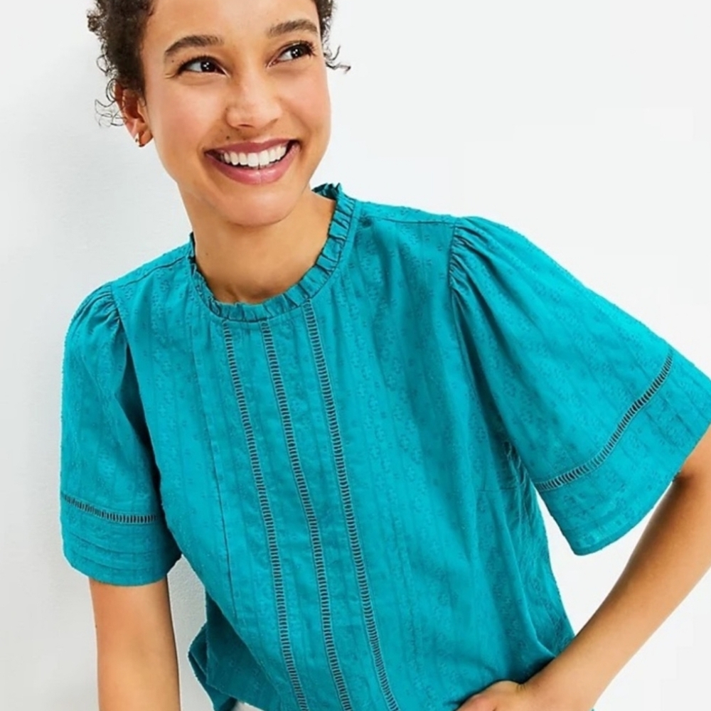 NEW LOFT Teal Blue Pinktuck Ruffle Eyelet Peasant Cottage Prairie Top Size Small